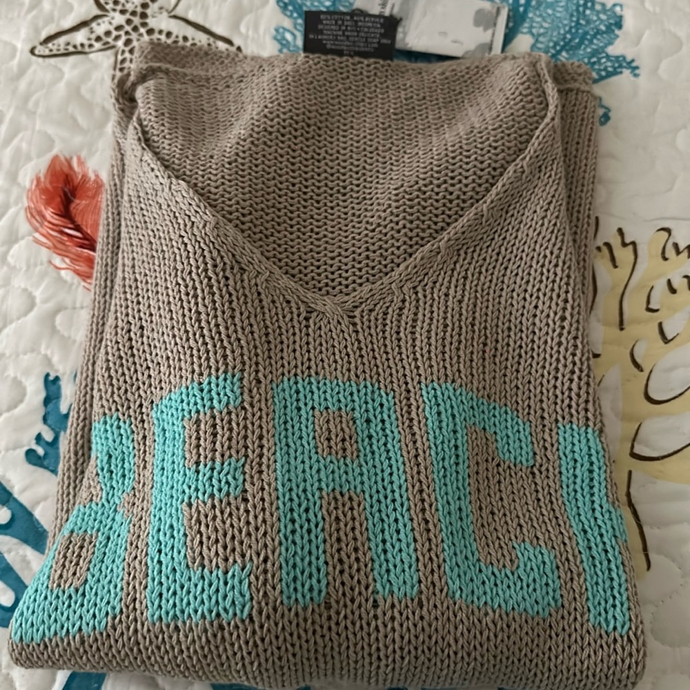 Woodenships Beach Sweatet M/L - NWT